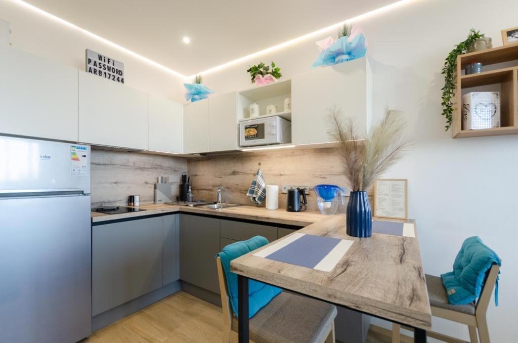 Mini-Smart 1 Apartment Kiev Ngoại thất bức ảnh