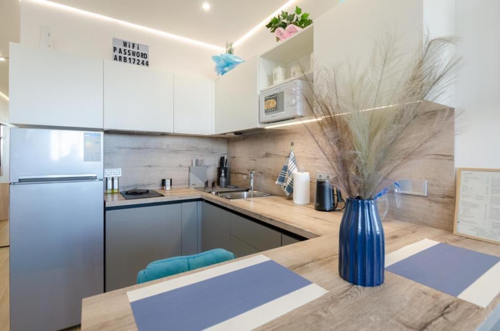 Mini-Smart 1 Apartment Kiev Ngoại thất bức ảnh